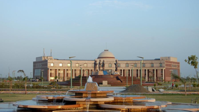 Law Colleges in India "kindly make it a relavant image for this post (image size fit for wordpress post featured image)....must follow this "image size fit for wordpress post featured image"...... yr iska sirf size fix krna wordpress requirenments k according ... baki sb same rehna chahiye.. kuj v unnecssary words add mt krna