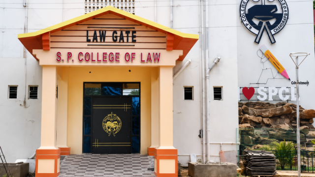 Shantaram Potdukhe College of Law